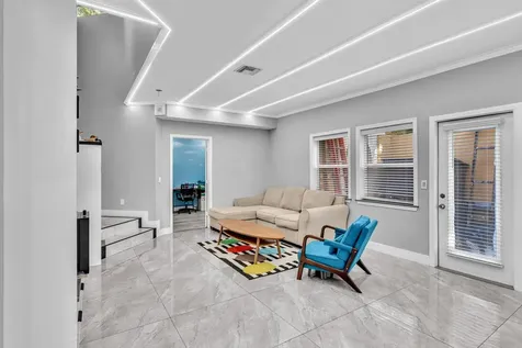 11251 Lakeview Drive Coral Springs FL 33071