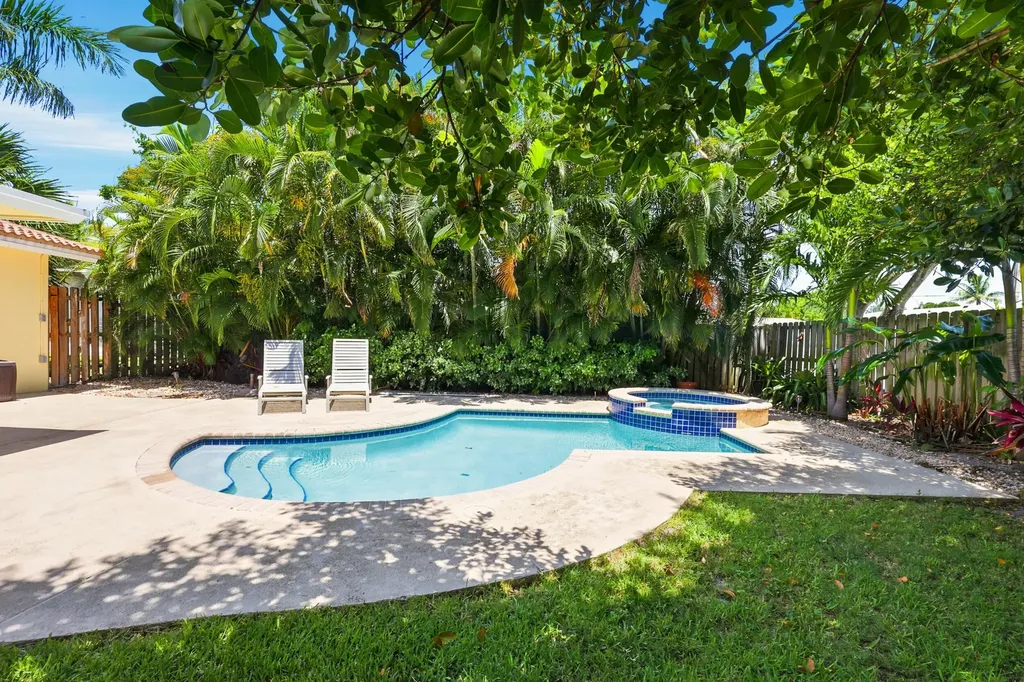 1222 SW 5th Street Boca Raton FL 33486