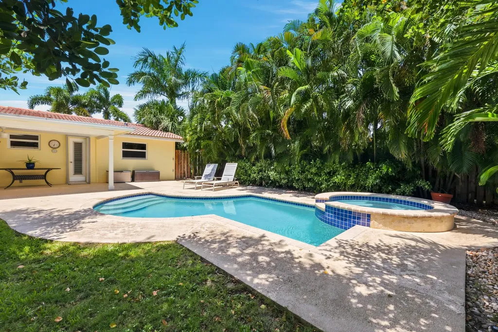 1222 SW 5th Street Boca Raton FL 33486