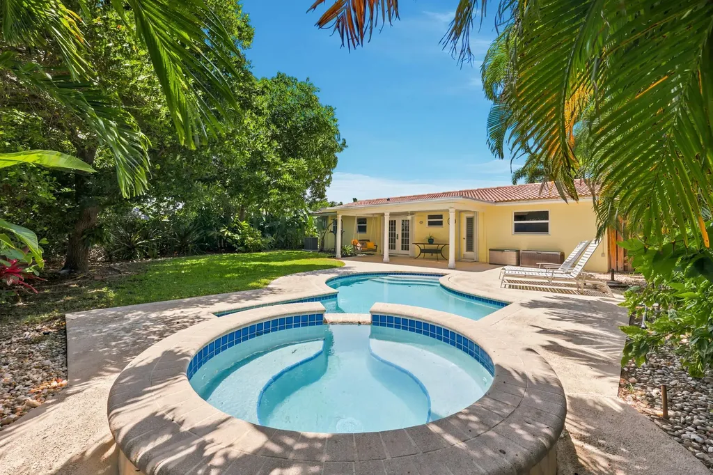 1222 SW 5th Street Boca Raton FL 33486