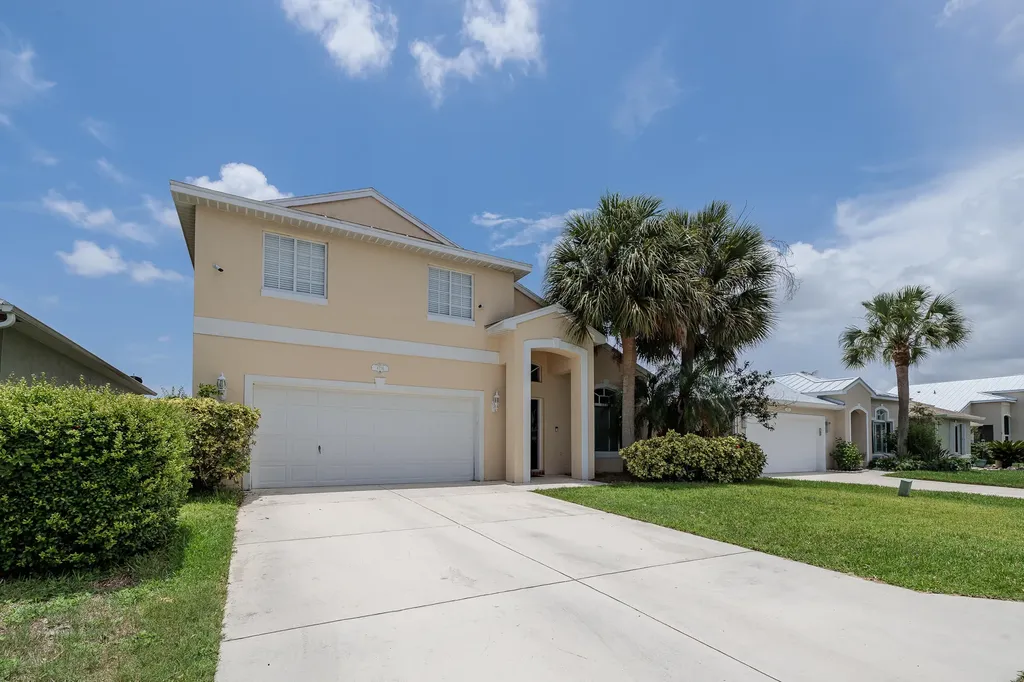 4716 SE Winter Haven Court Stuart FL 34997