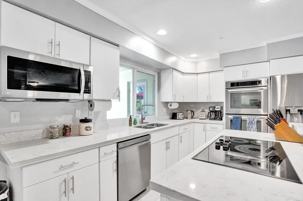 1516 Scott Street Hollywood FL 33020