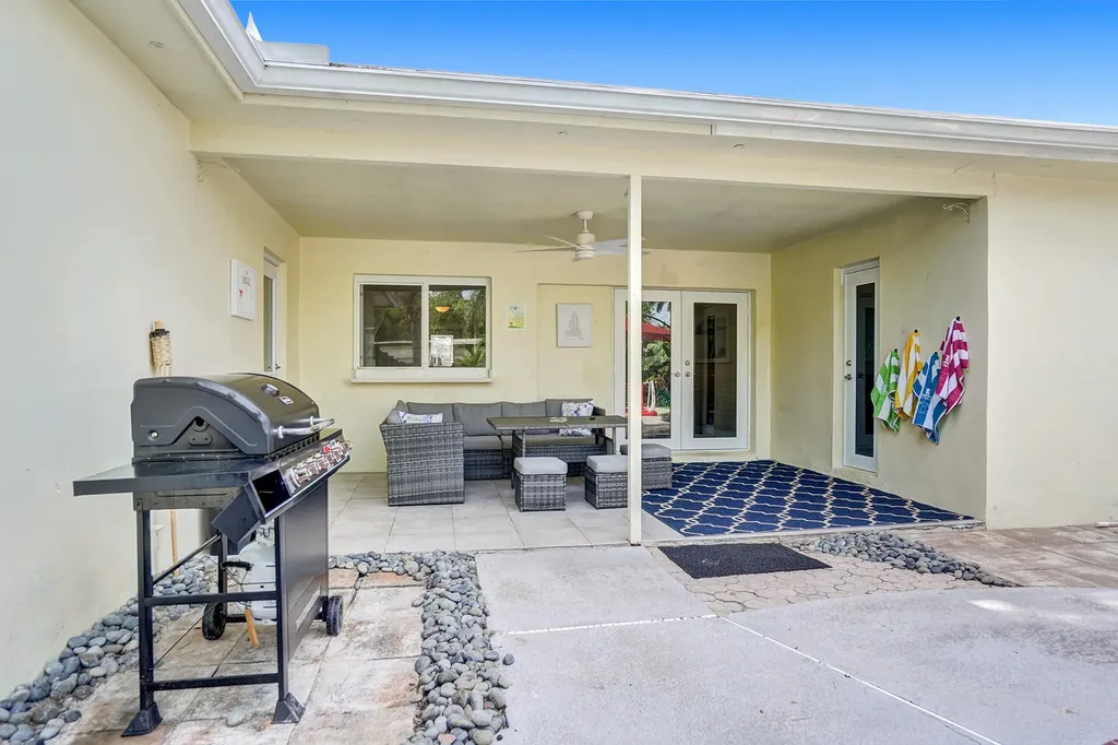 1516 Scott Street Hollywood FL 33020