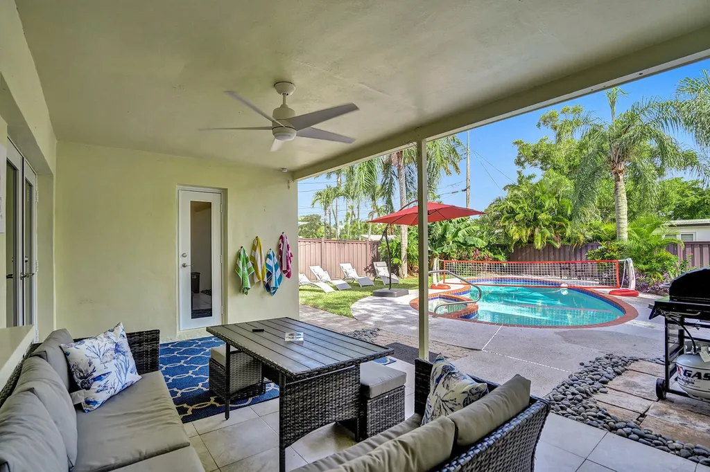 1516 Scott Street Hollywood FL 33020