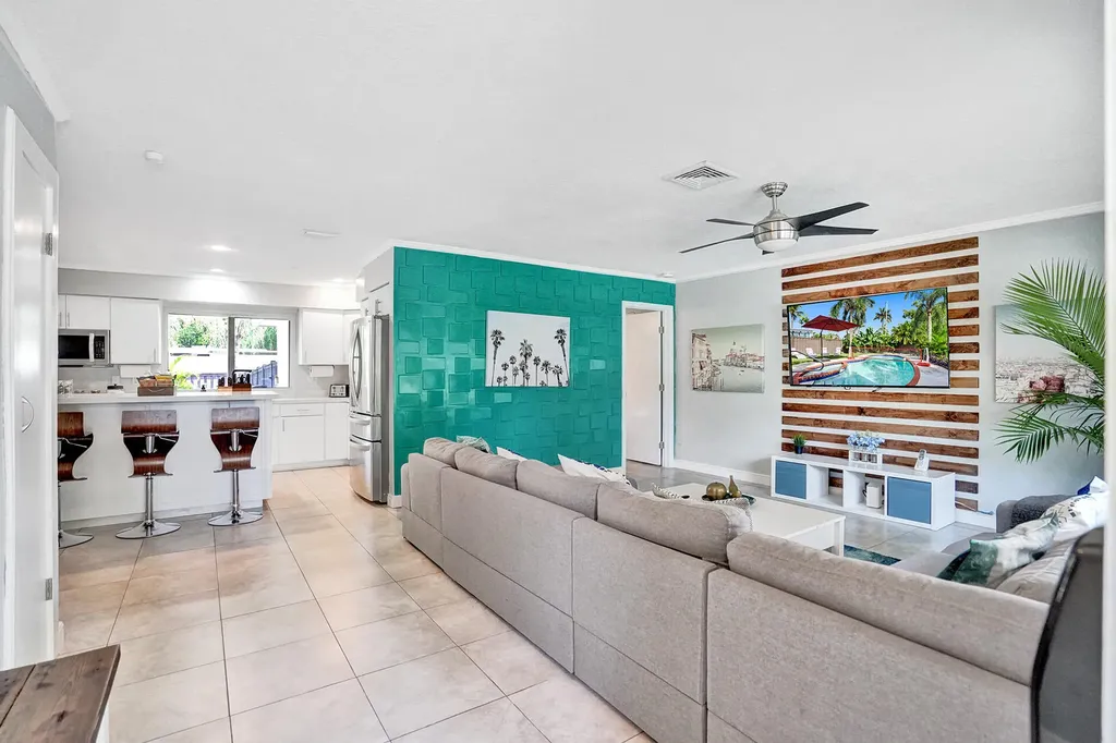 1516 Scott Street Hollywood FL 33020