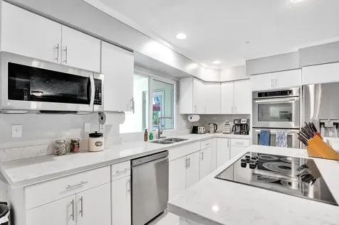 1516 Scott Street Hollywood FL 33020