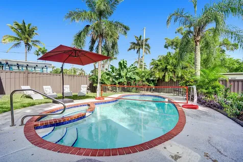 1516 Scott Street Hollywood FL 33020