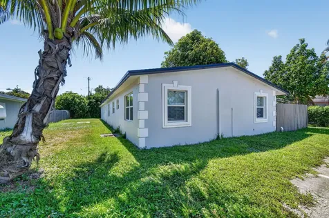 3382 Rudolf Road Lake Worth FL 33461