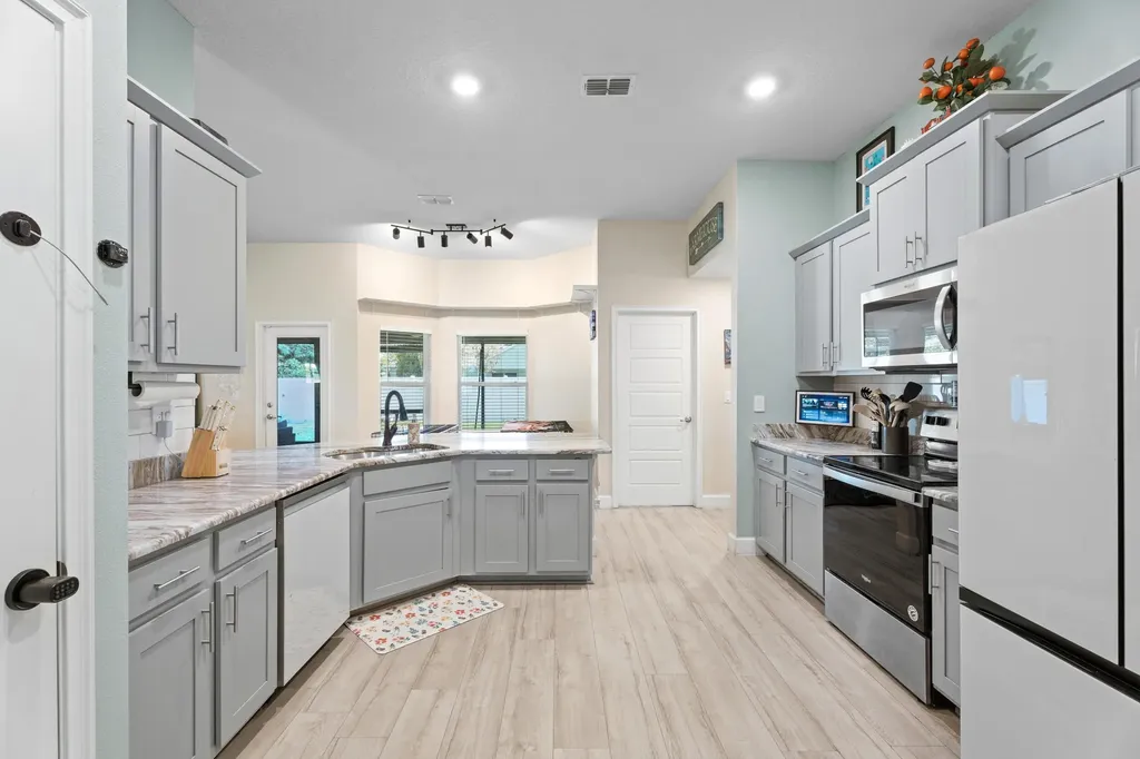 5846 NW Dooley Circle Port St Lucie FL 34986