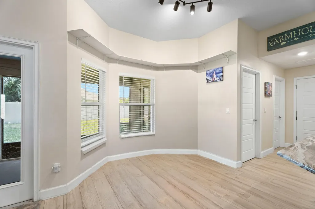 5846 NW Dooley Circle Port St Lucie FL 34986