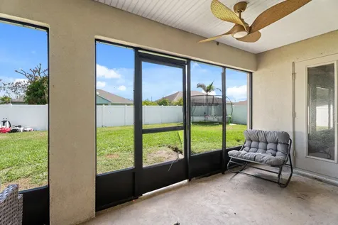 5846 NW Dooley Circle Port St Lucie FL 34986