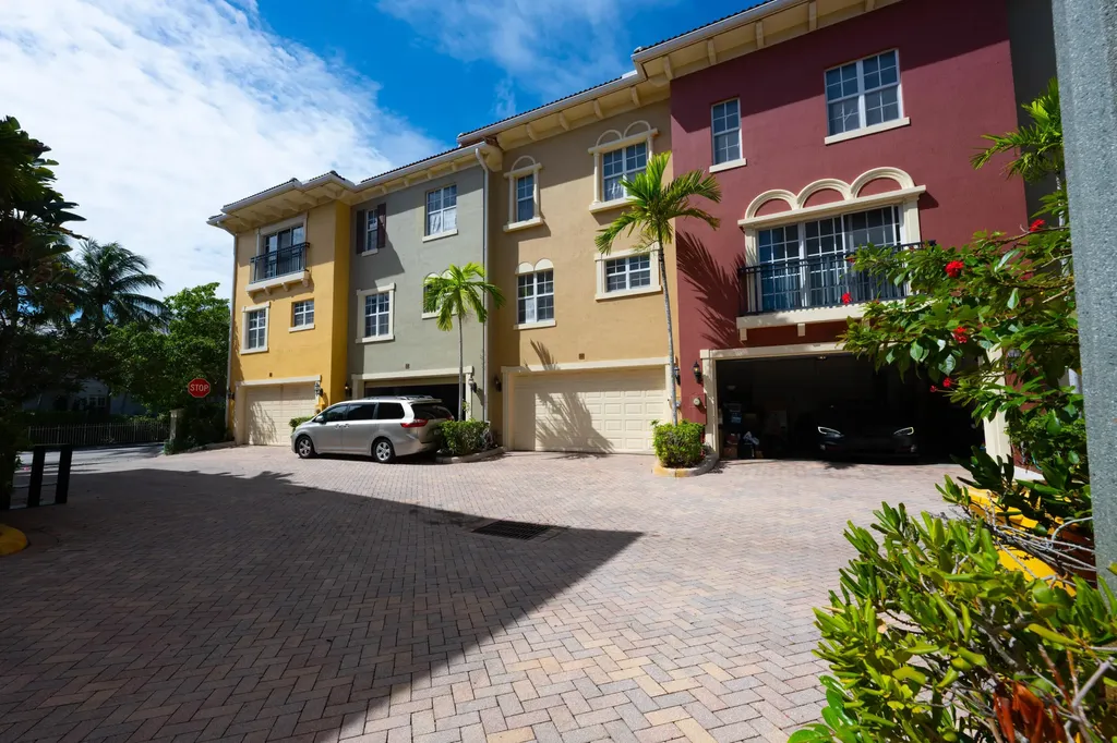 530 S Federal Highway Lake Worth Beach FL 33460