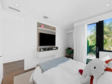 3318 NE 17th Street Fort Lauderdale FL 33305