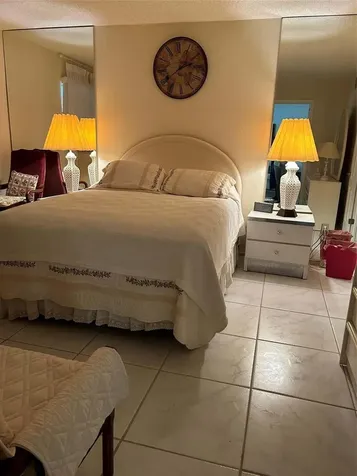 4090 NW 42nd Avenue Lauderdale Lakes FL 33319