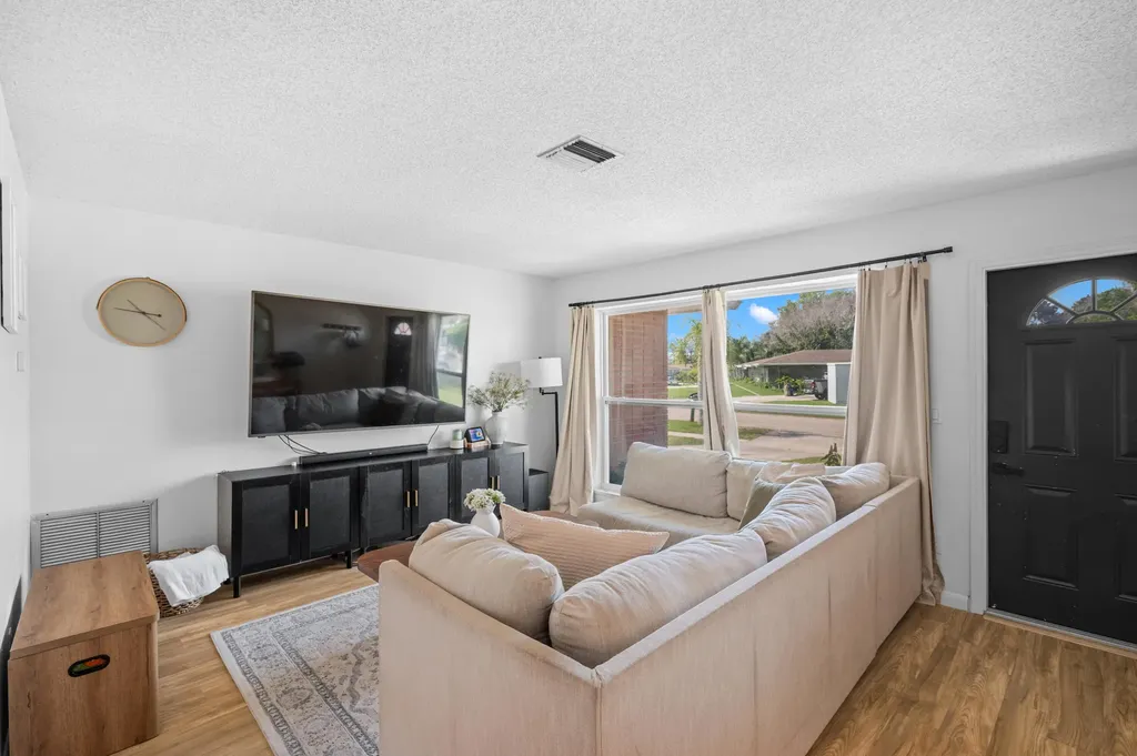 171 SW Ulman Avenue Port St Lucie FL 34983