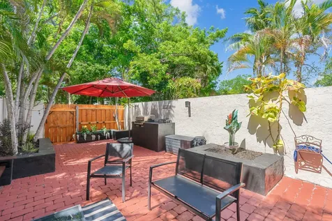 3024 S Oakland Forest Drive Oakland Park FL 33309