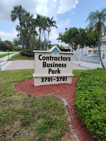 2721 Vista West Palm Beach FL 33411