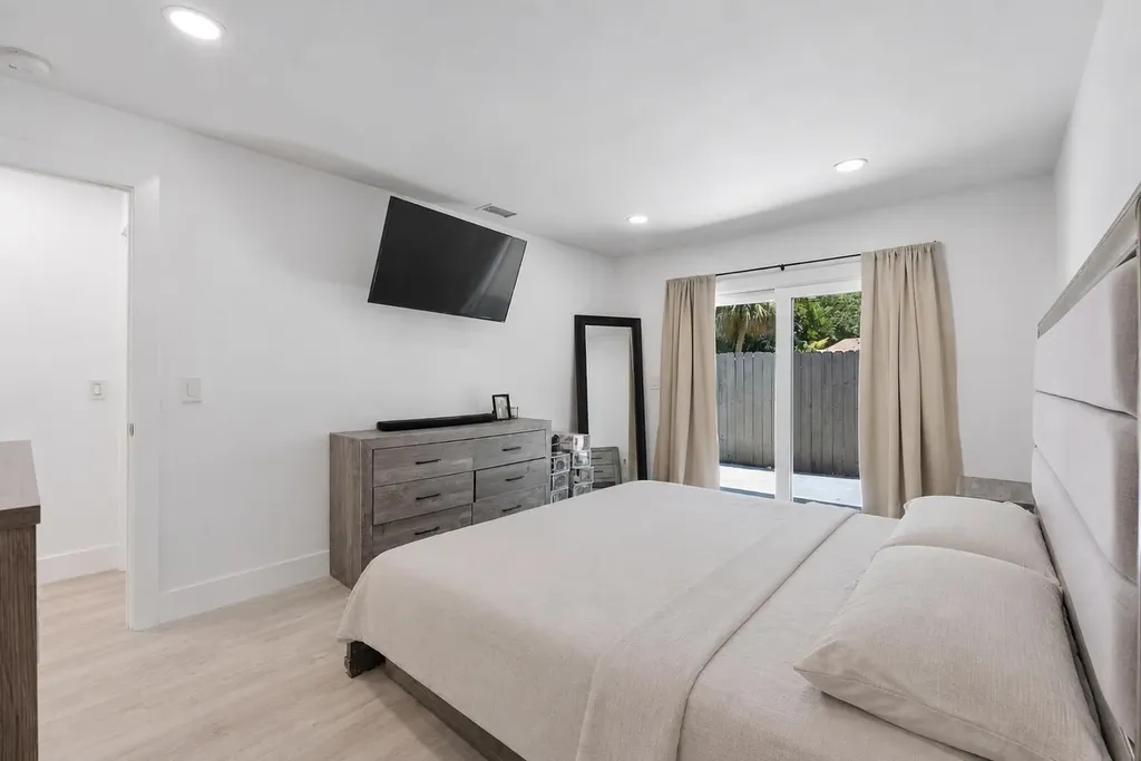 23284 SW 53rd Avenue Boca Raton FL 33433