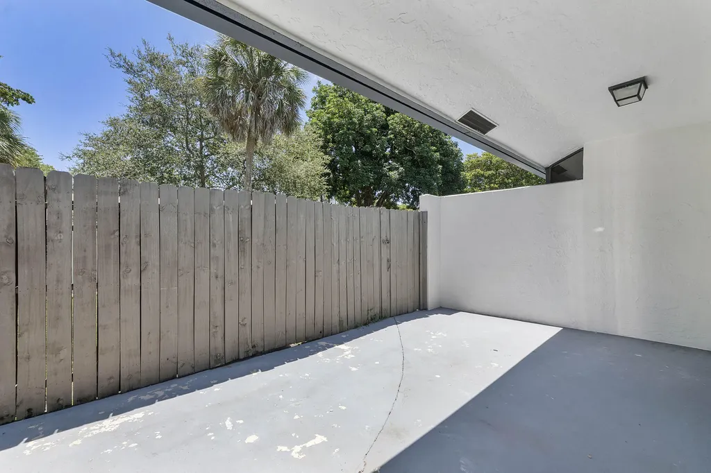 23284 SW 53rd Avenue Boca Raton FL 33433