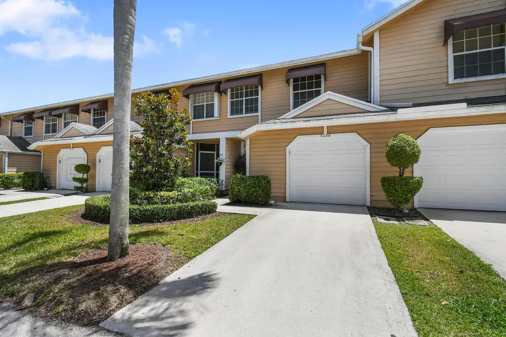 5266 Sapphire Valley Boca Raton FL 33486