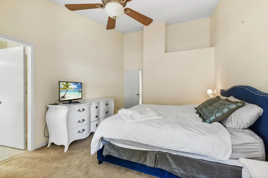5266 Sapphire Valley Boca Raton FL 33486