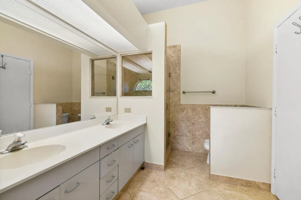5266 Sapphire Valley Boca Raton FL 33486