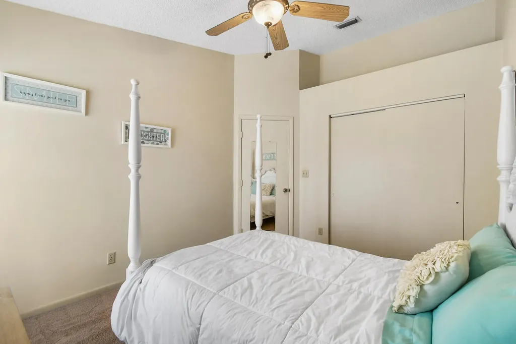 5266 Sapphire Valley Boca Raton FL 33486