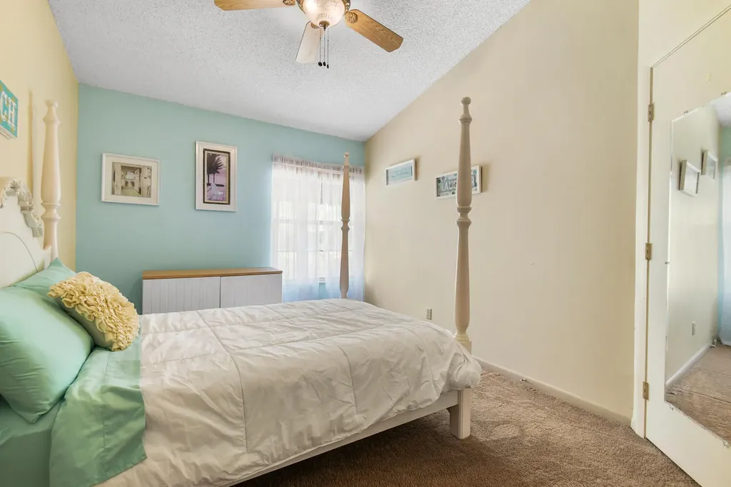 5266 Sapphire Valley Boca Raton FL 33486