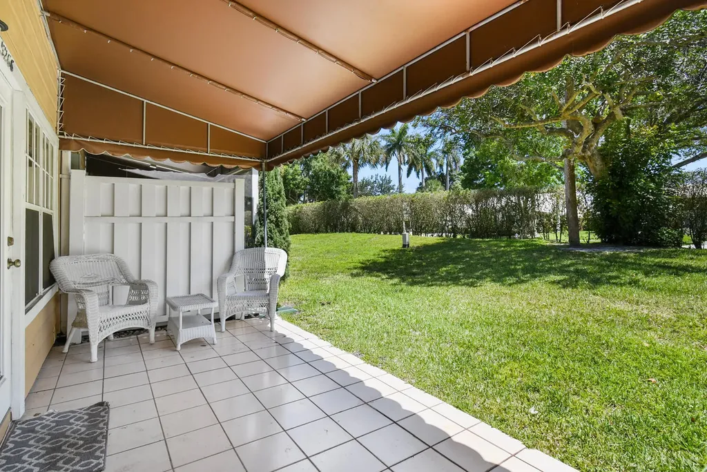 5266 Sapphire Valley Boca Raton FL 33486