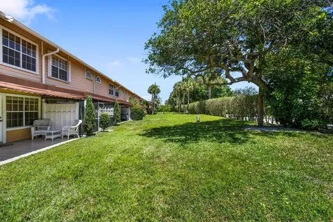 5266 Sapphire Valley Boca Raton FL 33486