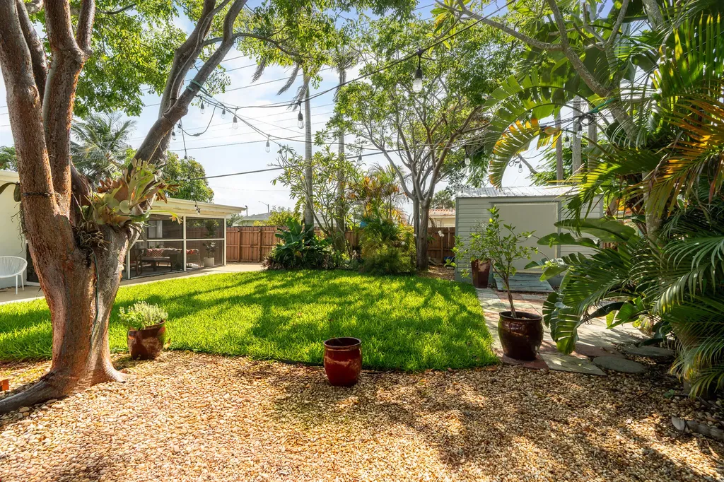 60 NW 47th Street Oakland Park FL 33309