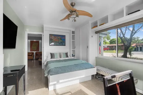 60 NW 47th Street Oakland Park FL 33309