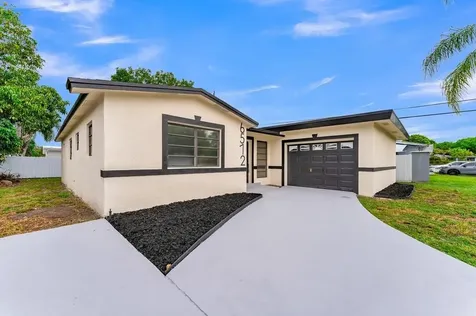 6572 Pierce Street Hollywood FL 33024