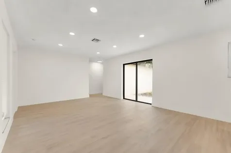 6572 Pierce Street Hollywood FL 33024
