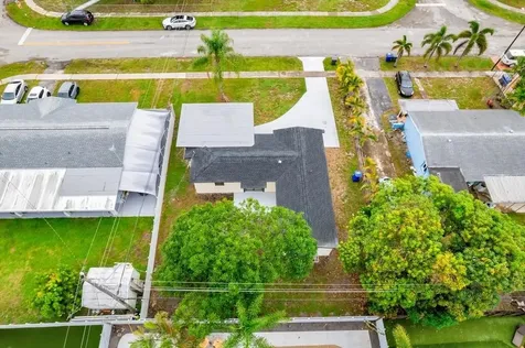 6572 Pierce Street Hollywood FL 33024