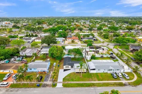 6572 Pierce Street Hollywood FL 33024