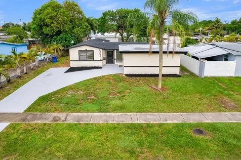 6572 Pierce Street Hollywood FL 33024