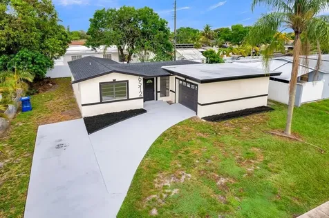 6572 Pierce Street Hollywood FL 33024