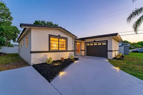 6572 Pierce Street Hollywood FL 33024