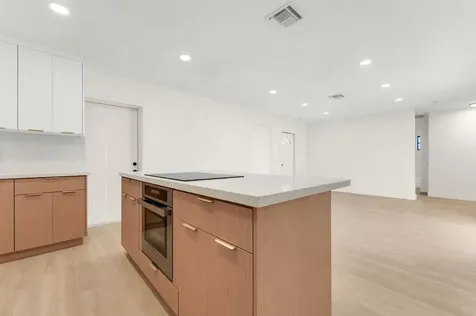 6572 Pierce Street Hollywood FL 33024