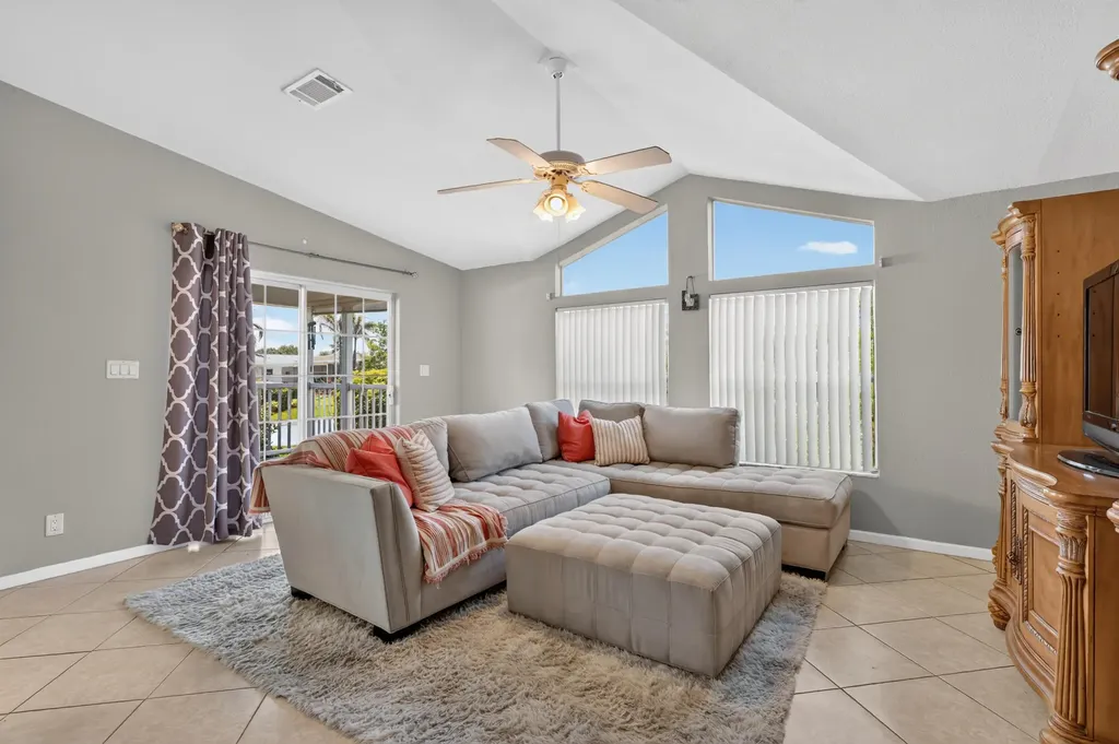 8004 Long Drive Port St Lucie FL 34952