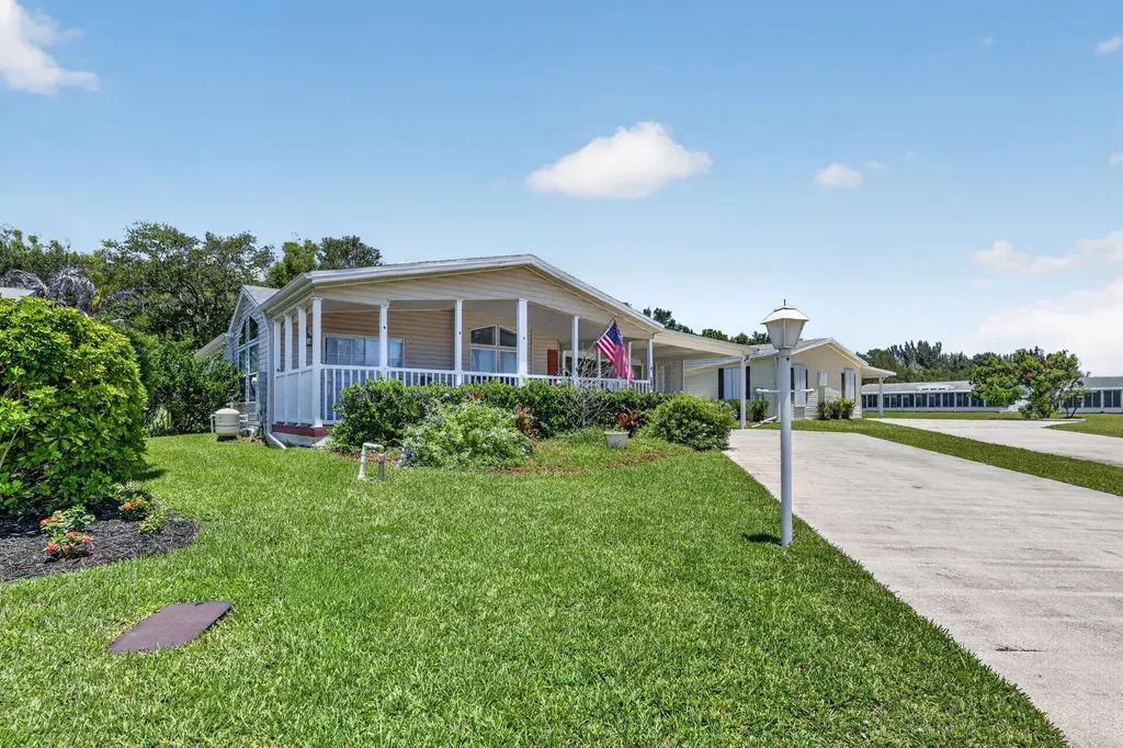 8004 Long Drive Port St Lucie FL 34952