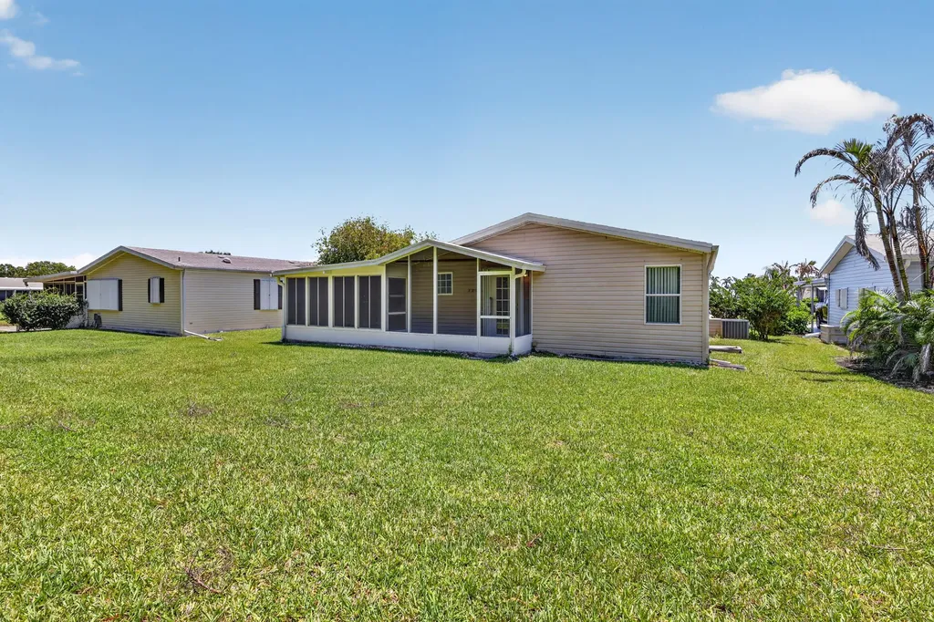 8004 Long Drive Port St Lucie FL 34952