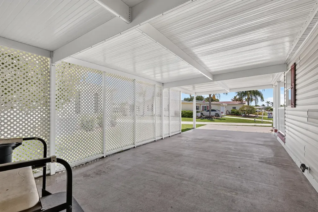 8004 Long Drive Port St Lucie FL 34952