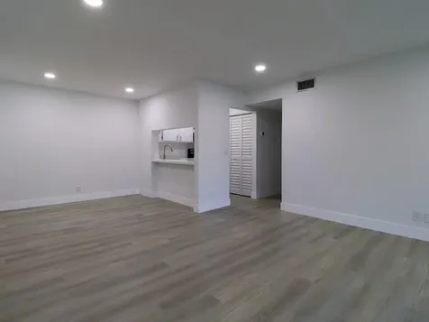 614 Sea Pine Way Greenacres FL 33415