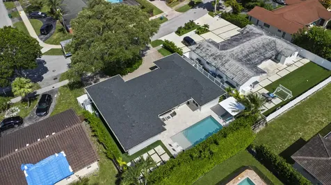21303 NE 18th Place Miami FL 33179