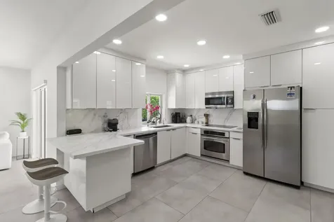21303 NE 18th Place Miami FL 33179