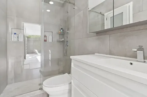 21303 NE 18th Place Miami FL 33179
