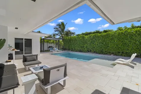 21303 NE 18th Place Miami FL 33179