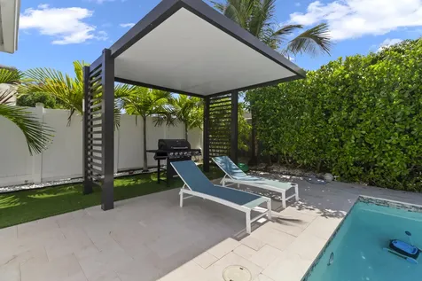 21303 NE 18th Place Miami FL 33179